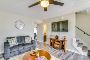 Inviting Bowling Green Escape with Smart TVs!